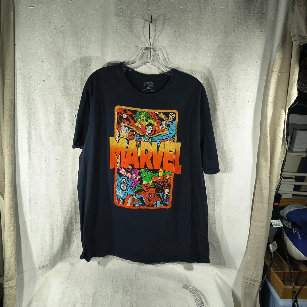 Marvel Unisex Size 2 XL Black Tee with Vibrant Super Hero Graphics